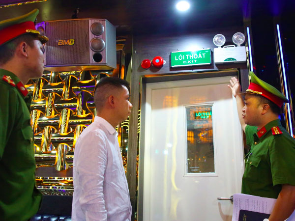 Đề xuất 10 cơ quan cùng quản lý dịch vụ karaoke trên địa bàn Hà Nội