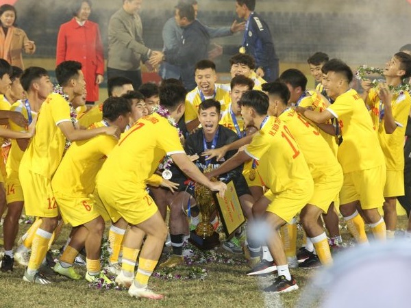 Đàn em Quang Hải, Văn Quyết lập kỷ lục vô địch U21 quốc gia
