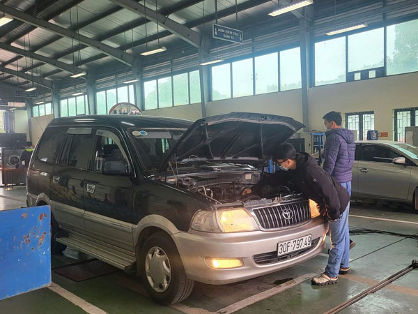 Người dân về quê nghỉ Tết Dương lịch có thể đăng kiểm xe tại địa phương