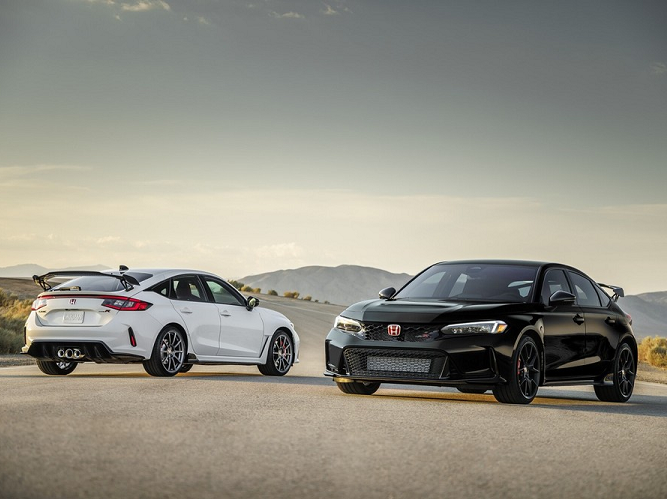 Honda Civic Type R 2023 chốt giá tới 2,4 tỷ tại Việt Nam