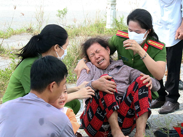 Nguyên nhân vụ tai nạn khiến thai phụ cùng 2 con bị xe tải cán tử vong ở Huế