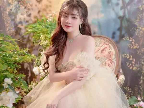 Phản ứng bất ngờ của Âu Hà My khi bồ cũ cơ trưởng có bạn gái
