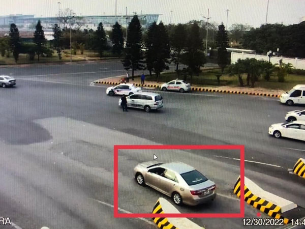 Đã tìm được lái taxi sân bay Nội Bài ăn chặn tiền của khách Nhật Bản đầu năm mới