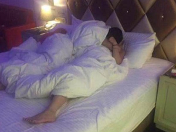 Chê vợ ngủ nướng khi đi du lịch, chồng gặp họa sát thân