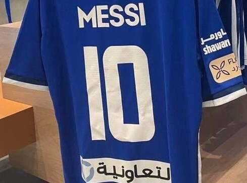 Đối thủ bán áo Messi để chọc tức đội bóng mới của Ronaldo?