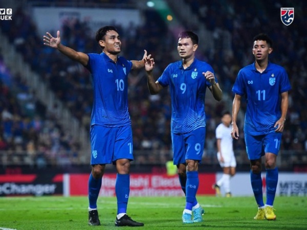 ĐT Thái Lan vào bán kết AFF Cup với ngôi nhất bảng A