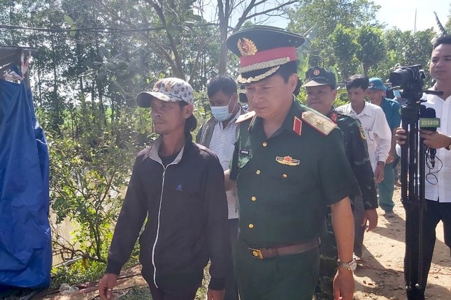 Quân khu 9 hỗ trợ một căn nhà cho gia đình cháu bé 10 tuổi rơi xuống hố bê tông