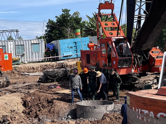 Diễn biến mới nhất cuộc giải cứu bé trai ở Đồng Tháp
