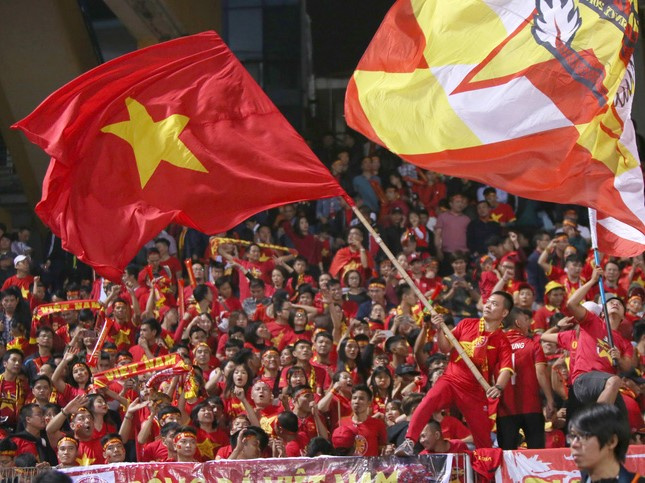 Vé trận bán kết lượt về Việt Nam vs Indonesia cao nhất tới 1 triệu đồng