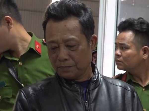 Bất ngờ với lời khai của giám đốc trung tâm đăng kiểm 'mù chữ'