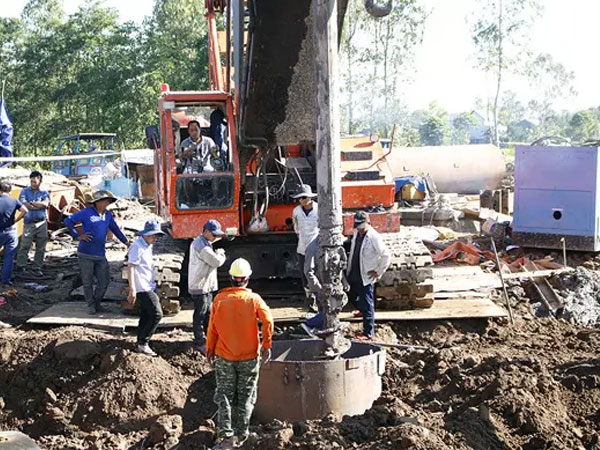 Cha Hạo Nam đồng ý xử lý thi thể, tổ chức khâm liệm con