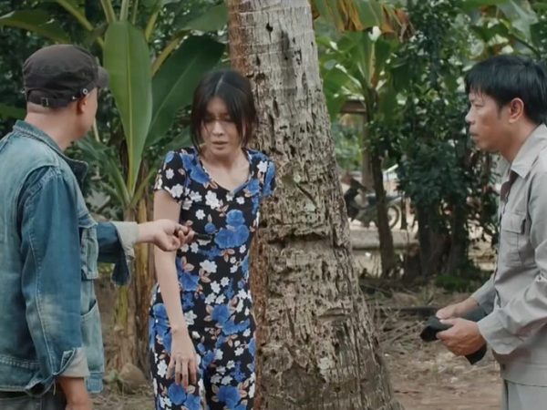 Mẹ rơm tập 40: Mô dẫn giang hồ về làng đòi lại Hạt Dẻ khiến vợ Khoản kinh hãi