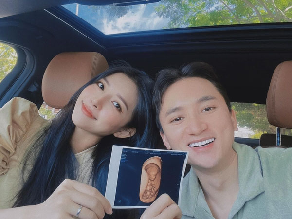 Bà xã Phan Mạnh Quỳnh hạ sinh nhóc tỳ đầu lòng