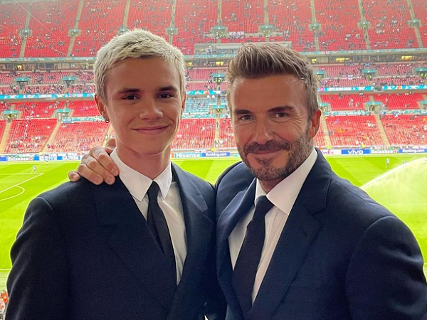 Con trai David Beckham gia nhập CLB Ngoại hạng Anh