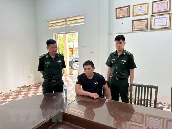 Kẻ giết người trốn sang Campuchia vẫn bị 'lôi cổ' về chịu tội
