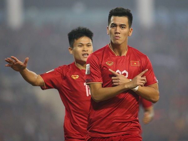 ĐT Việt Nam nhận cơn mưa tiền thưởng sau tấm vé dự chung kết AFF Cup