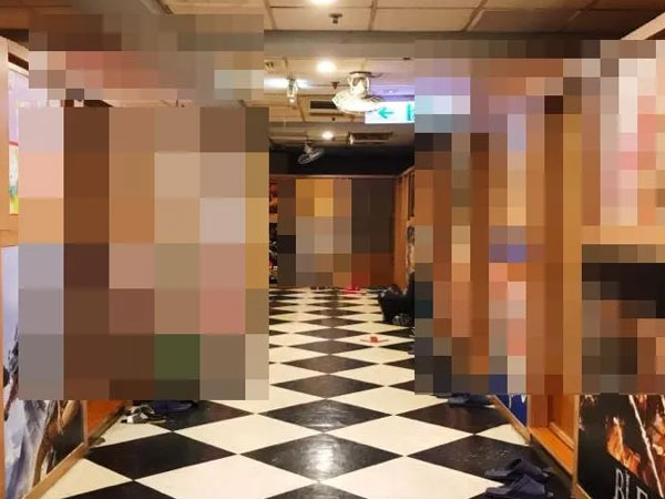 Người mẹ sống cùng xác thai nhi suốt 16 tiếng sau khi tự sinh trong quán cà phê internet