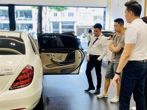 Ngân hàng nới lỏng cho vay, mua bán ô tô náo nhiệt ngày giáp Tết