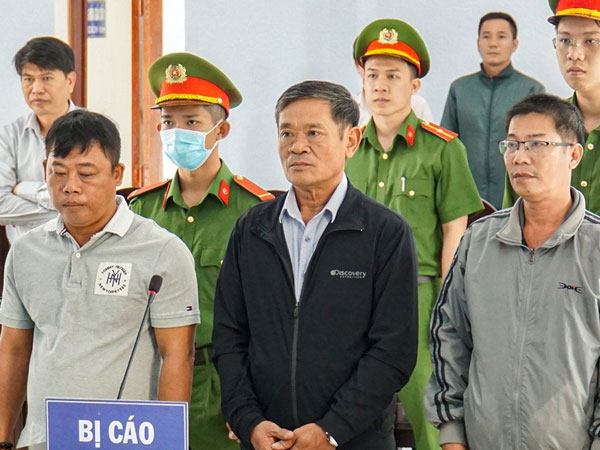 Tuyên án vụ 3 thanh tra giao thông dừng xe trên cầu gây chết người