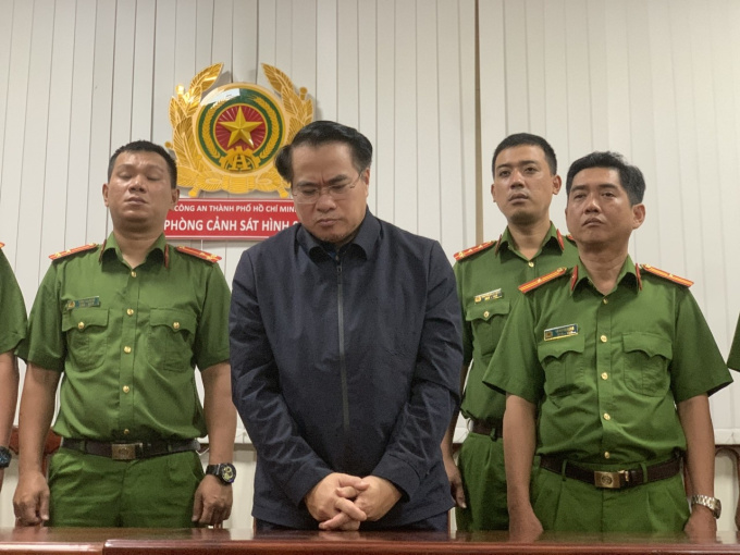 Bắt Cục trưởng Cục Đăng kiểm Việt Nam Đặng Việt Hà