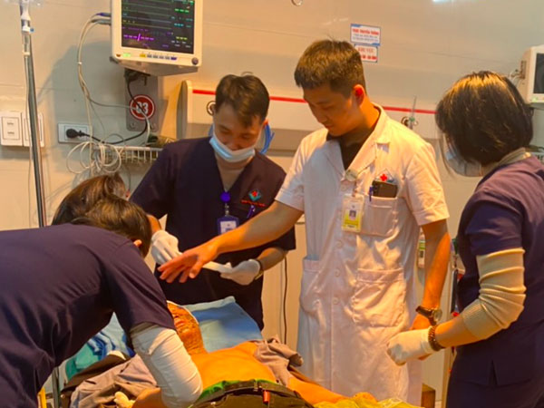 Mặt biến dạng vì sai lầm nhiều người Việt mắc phải khi điều trị bỏng