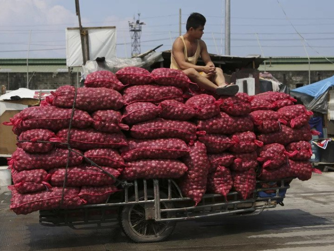 Khan hiếm nghiêm trọng, giá hành ở Philippines cao hơn thịt bò