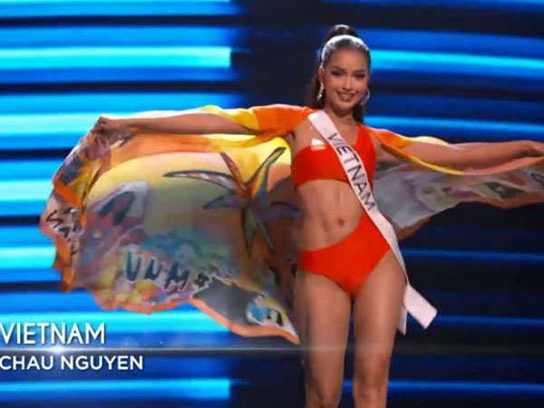 Sân khấu bán kết Miss Universe nhỏ hơn tưởng tượng: Thí sinh catwalk 'rón rén', sợ phanh không kịp