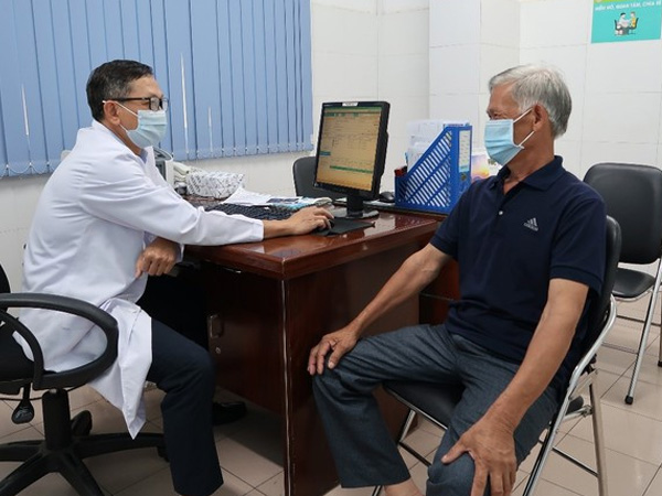 Tưởng đau lưng, người đàn ông không ngờ mắc căn bệnh hiếm gặp
