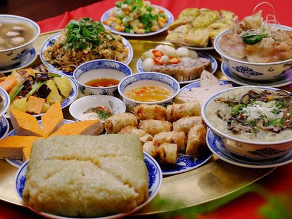 Làm gì để ăn Tết không lo tăng cân?