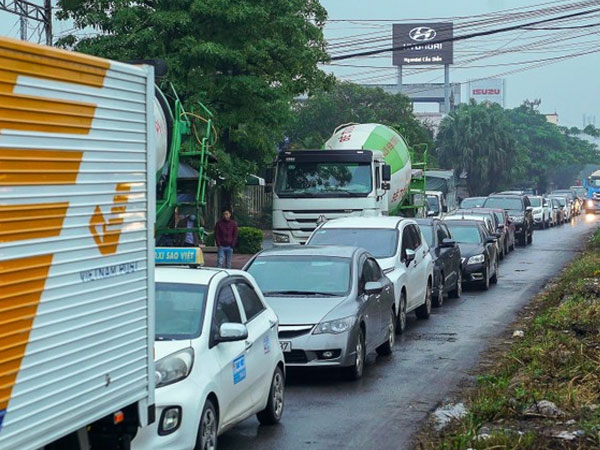 Cục Đăng kiểm Việt Nam nói gì về đề xuất gia hạn thời gian đăng kiểm để giảm tải ùn tắc?