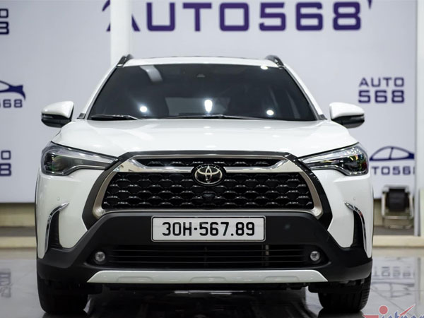 Toyota Corolla Cross biển 56789 'hét' giá 2,6 tỷ sát Tết
