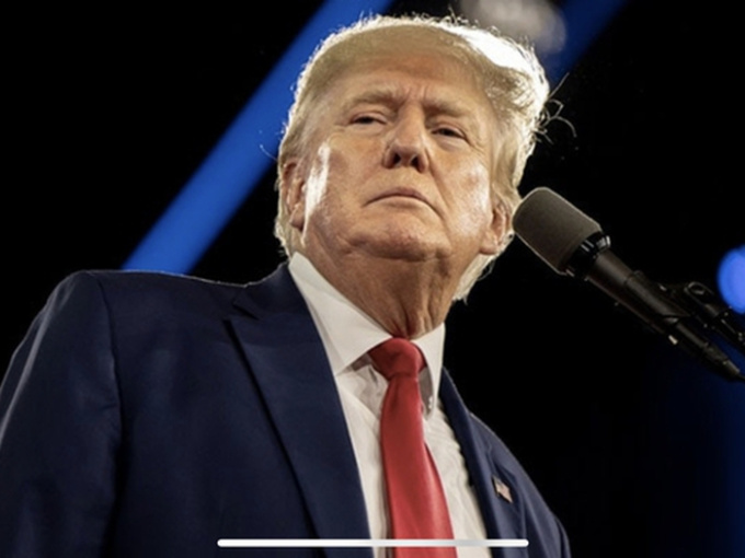 Ông Donald Trump nhận tiếp tin không vui
