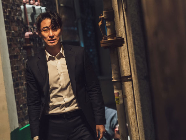 Joo Ji Hoon tái xuất, cùng Park Sung Woong rượt đuổi báo thù nghẹt thở dịp Tết
