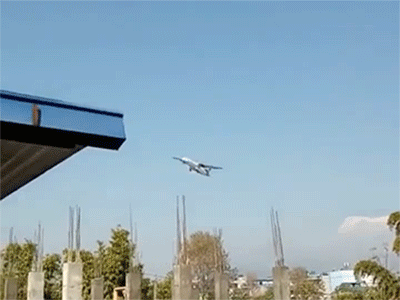 Khoảnh khắc chiếc ATR-72 gặp nạn và hiện trường tan hoang ở Pokhara, Nepal