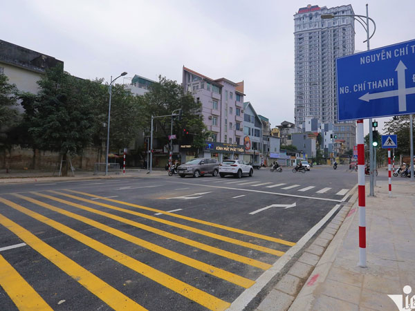 Hà Nội thông xe đường Huỳnh Thúc Kháng kéo dài