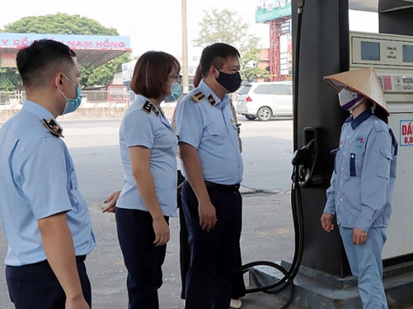 Giám sát hoạt động kinh doanh xăng dầu dịp Tết Nguyên đán
