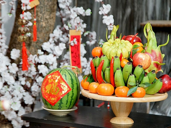 Cách bày mâm ngũ quả đẹp, hợp phong thủy tết Quý Mão