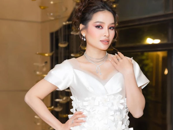 Bị nhắc nhở tập động tác khó khi mang bầu, Phương Trinh Jolie hành xử cực khéo