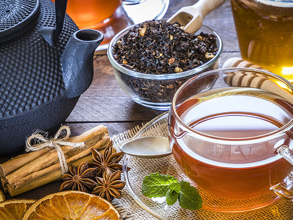Cấp cứu do đau bụng dữ dội, người phụ nữ phát hiện gan hỏng vì trà thảo dược