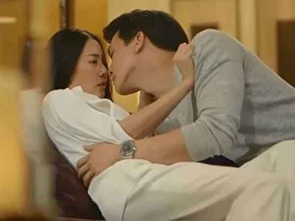 Chồng sững sờ phát hiện vợ quan hệ bất chính với chàng trai kém 8 tuổi, vợ trơ trẽn: 'Thì đã sao?'
