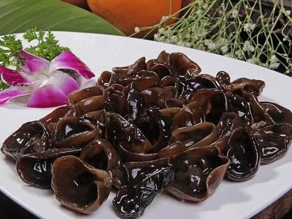 Món đen xì nhà nào cũng nấu dịp Tết mà chẳng sợ xui, chứa sắt gấp 100 lần thịt