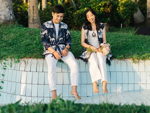 Vợ chồng trẻ biếu Tết nội ngoại như thế nào?