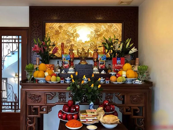 Bài trí bàn thờ ngày Tết: Tài Thần gõ cửa, Hỷ Thần nghênh đón