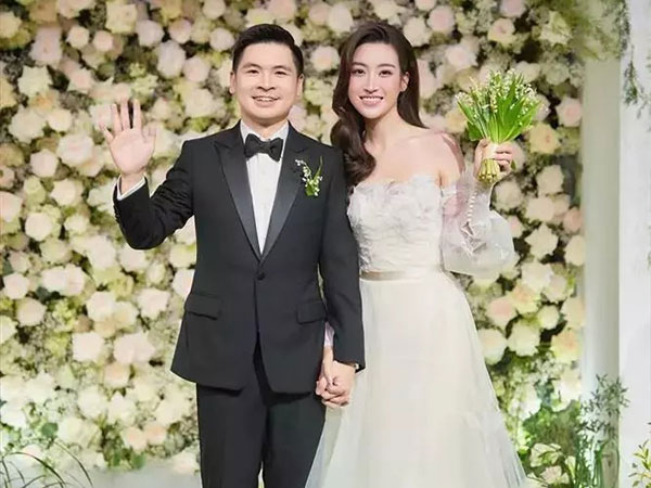 Một năm bội thu đám cưới các nàng hậu Việt