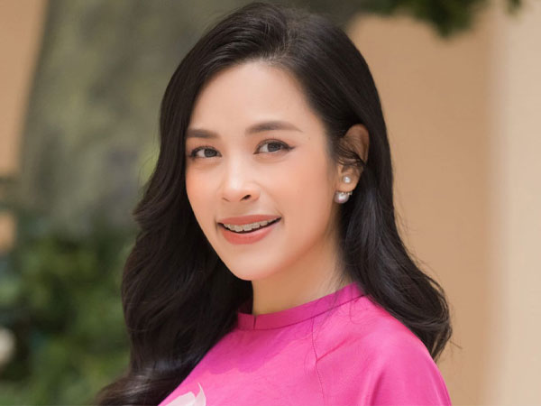 Osen Ngọc Mai và sự bứt phá bất ngờ năm 2022: Tên tuổi phủ sóng rộng rãi, đời tư viên mãn