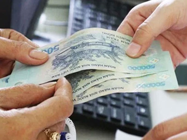 Thêm 2 đối tượng này được nhận tiền trợ cấp xã hội hàng tháng và 2 đối tượng tăng lương trước hạn