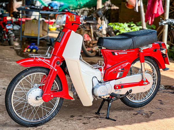 Xe Cub đồng nát 'lột xác' thành Honda DD đỏ tuyệt đẹp chỉ với 15 triệu