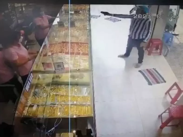 Bất ngờ lí do kẻ cướp ngân hàng ở Sóc Trăng bị bắt tại trận