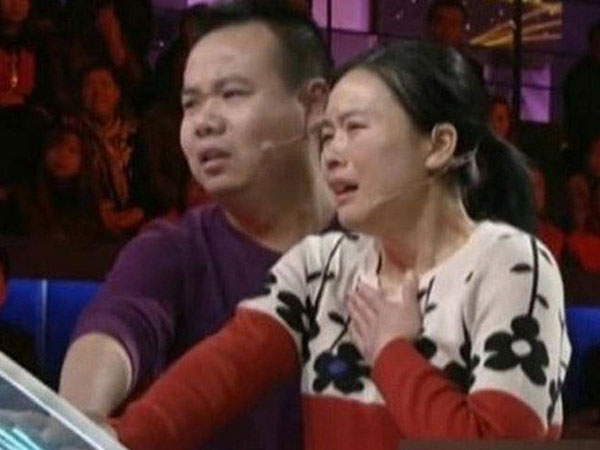 Người phụ nữ bị chỉ trích vì đòi bật quan tài bố mẹ, biết lý do cả làng 'quay xe' ủng hộ