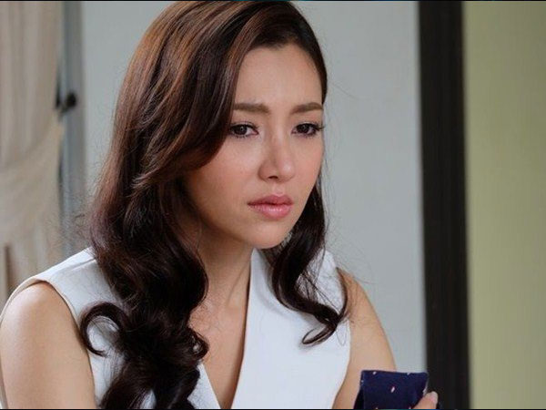 Làm ăn thất bại gửi mẹ chồng 1 triệu sắm Tết, lên thành phố mở túi đồ bà đưa, tôi ôm mặt khóc